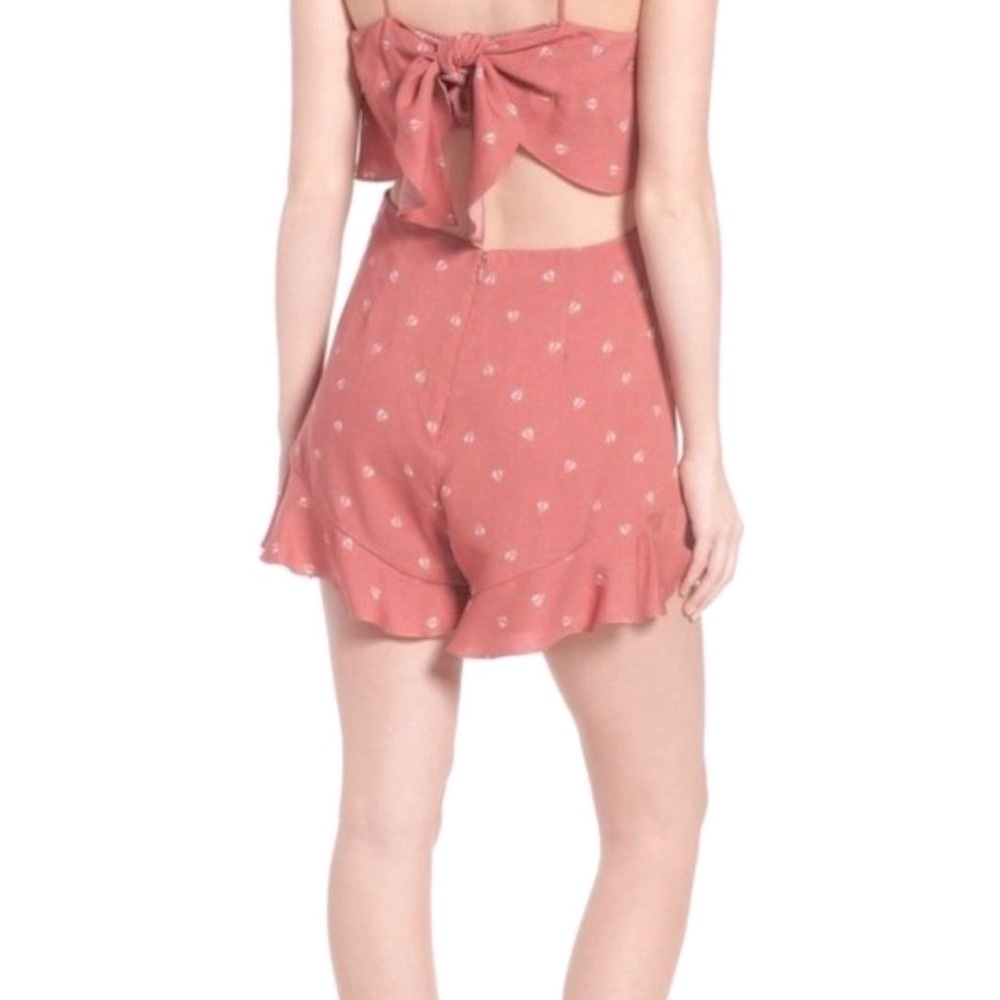 ✨Lush Feather Bow Back Romper✨ - Picture 2 of 5